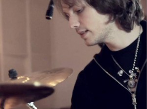 Schlagzeug aufnehmen mit <b>David Bonk</b>: Overheads und Crash › SOUND &amp; RECORDING - Drum-Recording-mit-Doktor-Bonk-Teil-2-Tom-Tom_front_page_teaser-300x223