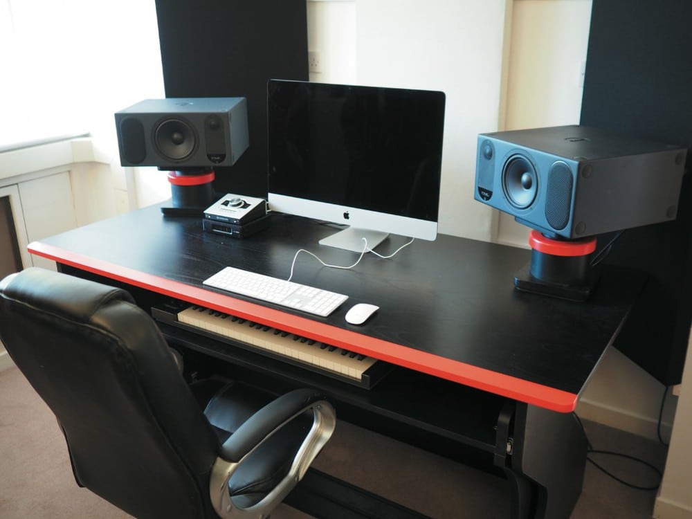... und einer der baugleichen Gemeinschafts-Mixräume mit
Monitorabhöre