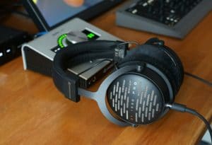 Beyerdynamic-DT1990-Aufmacher1-Hau