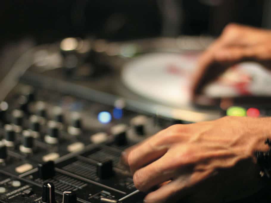 DJ Aufmacher
