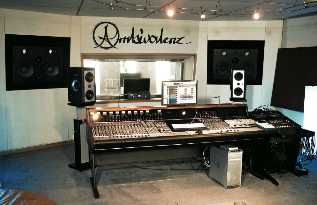 Ambivalenz Studios, Die HipHop-Zentrale-01