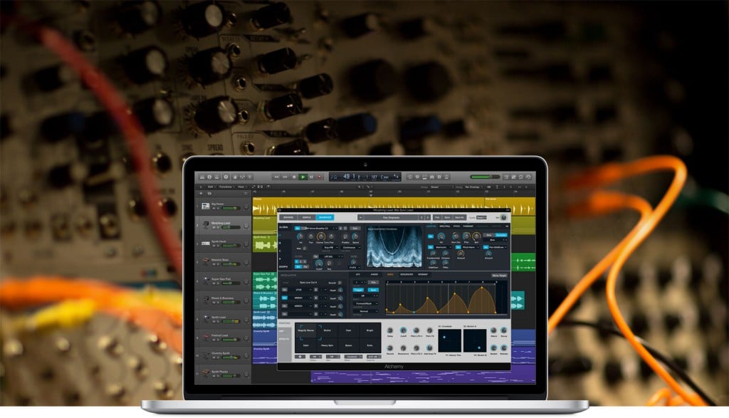 MacBook Pro mit Logic Pro X Oberfläche