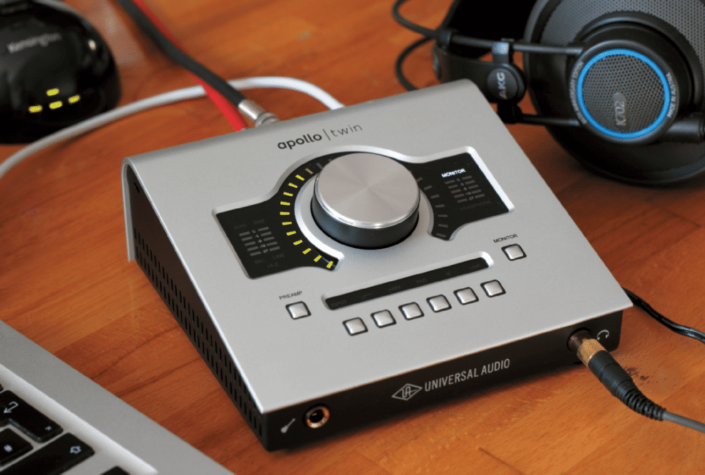 universal-audio-apollo-twin-thunderbolt-audiointerface