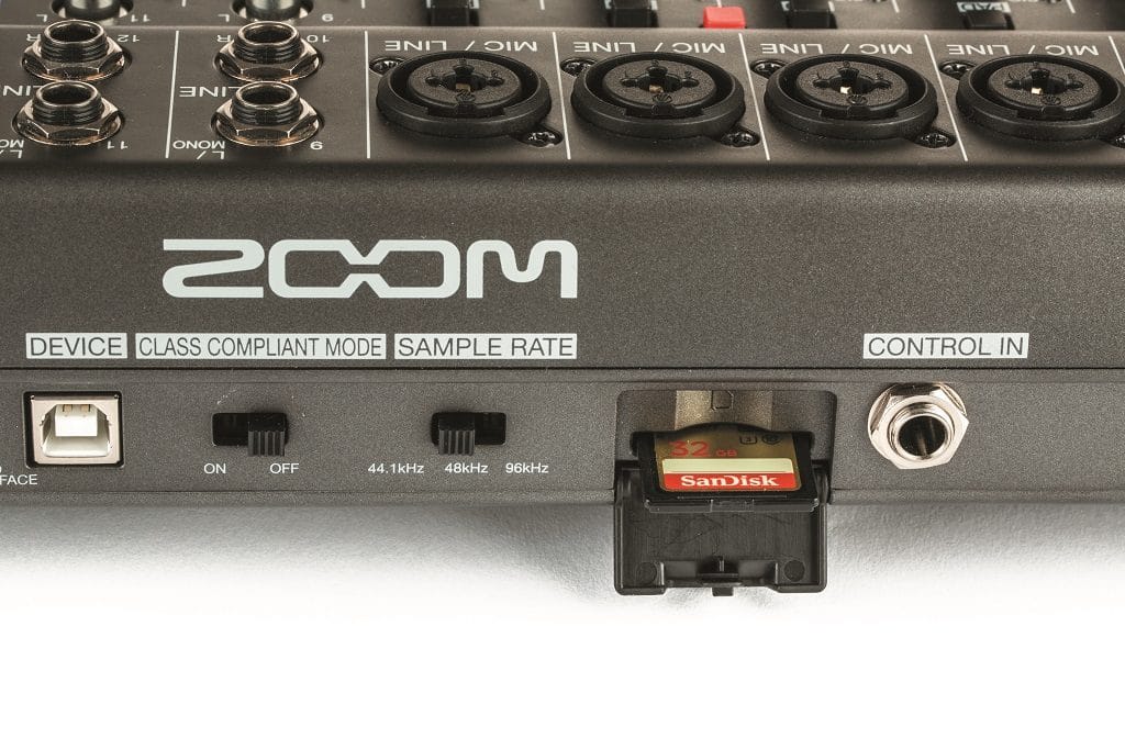 Zoom L-12