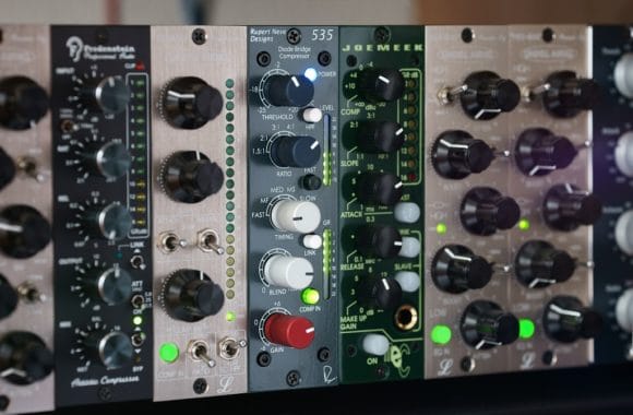 Rupert Neve Designs 535 Diode Bridge Compressor im API-500-Format 