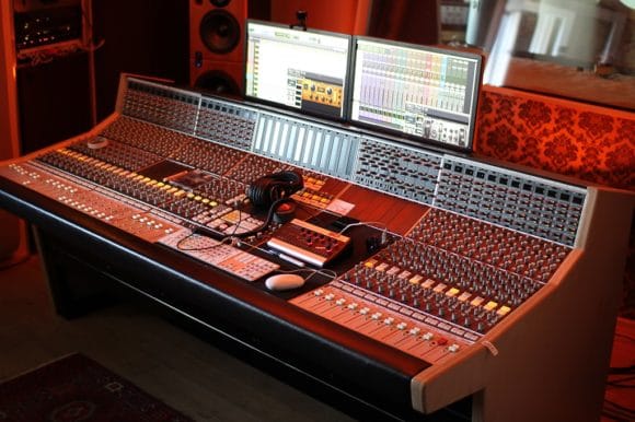 Abb04 - SSL 5000-Studiokonsole