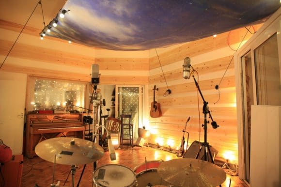 123 Studios live room